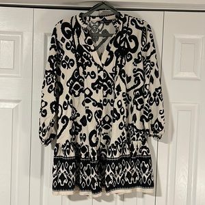 Brand new Zara mini swing dress size Medium in black and ivory. Love it!